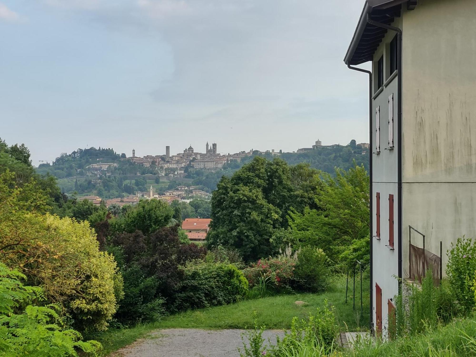 Aminta Apartment Bergamo Exteriör bild